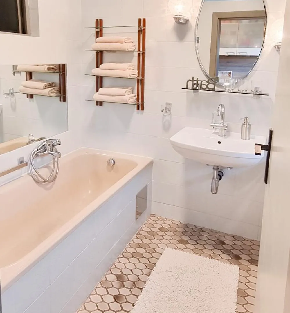 Exclusive Apartment Donau-City P&R Vienna