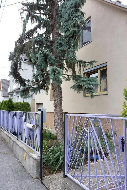 Exclusive Apartment Donau-City P&R Vienna