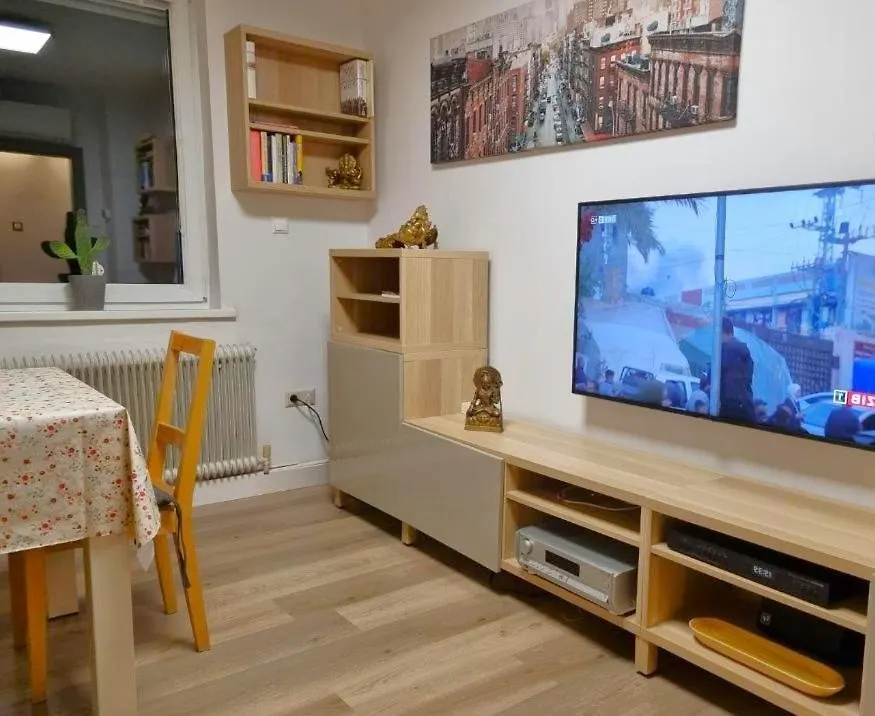 Exclusive Apartment Donau-City P&R Vienna